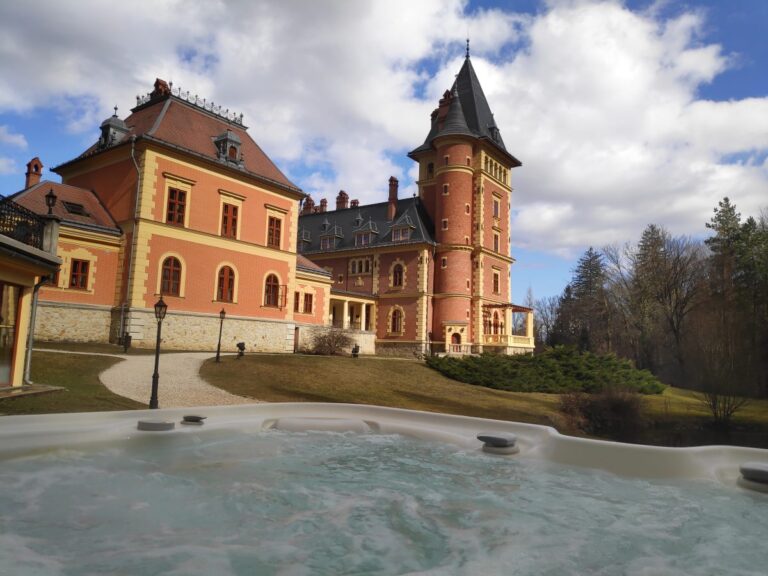 Parádsasvár - Kastélyhotel Sasvár 10 jakuzziból fotózva a parádsasvári Kastélyhotel Sasvár