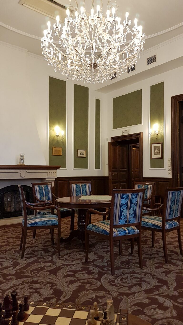 Parádsasvár - Kastélyhotel Sasvár 27 szépen berendezett szoba a parádsasvári Kastélyhotel Sasvárban